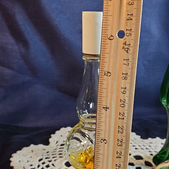 Elegant Vintage Avon Perfume Bottles - Picture 12 of 15